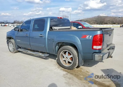 2010 GMC Sierra K1500 Sle z USA, uszkodzony, nr VIN 3GTRKVE35AG152418